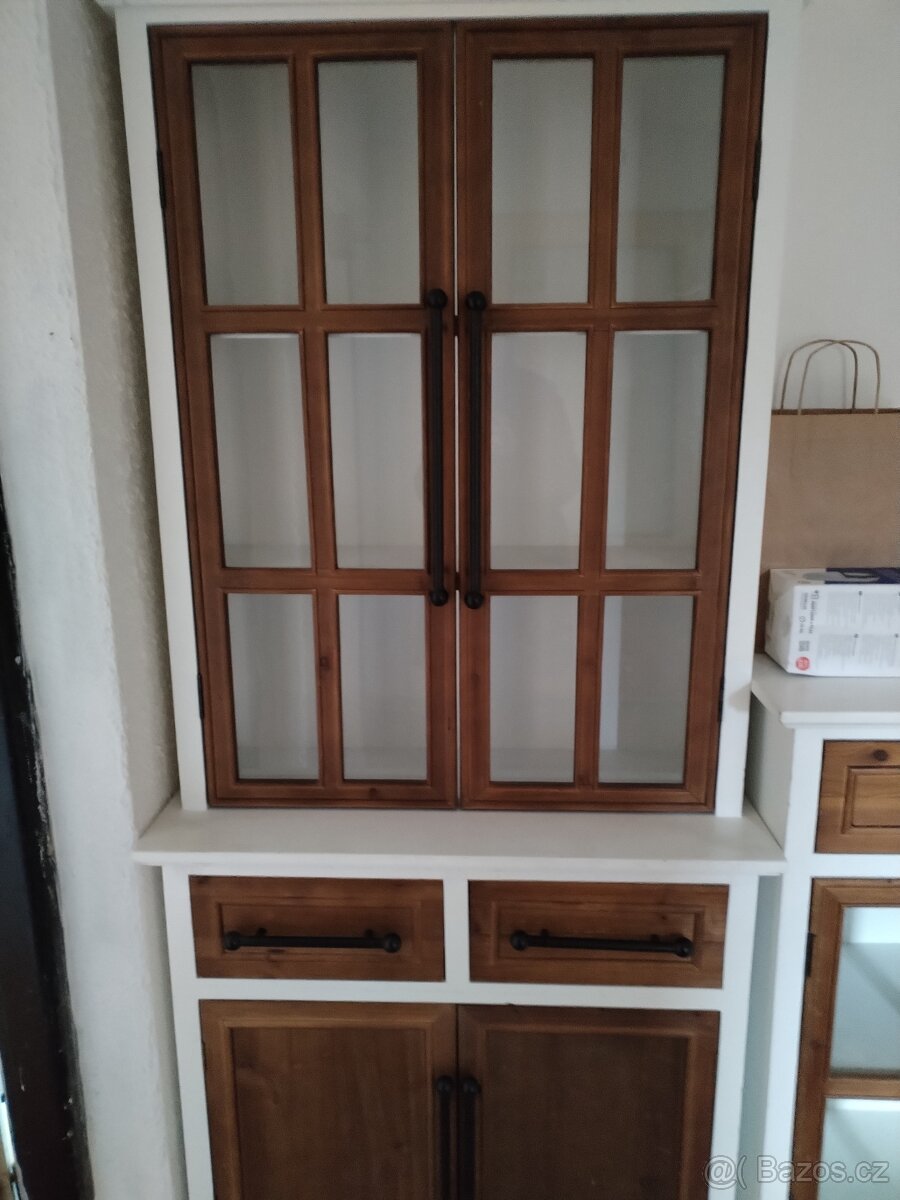 Prosklená komoda a skříň - 3