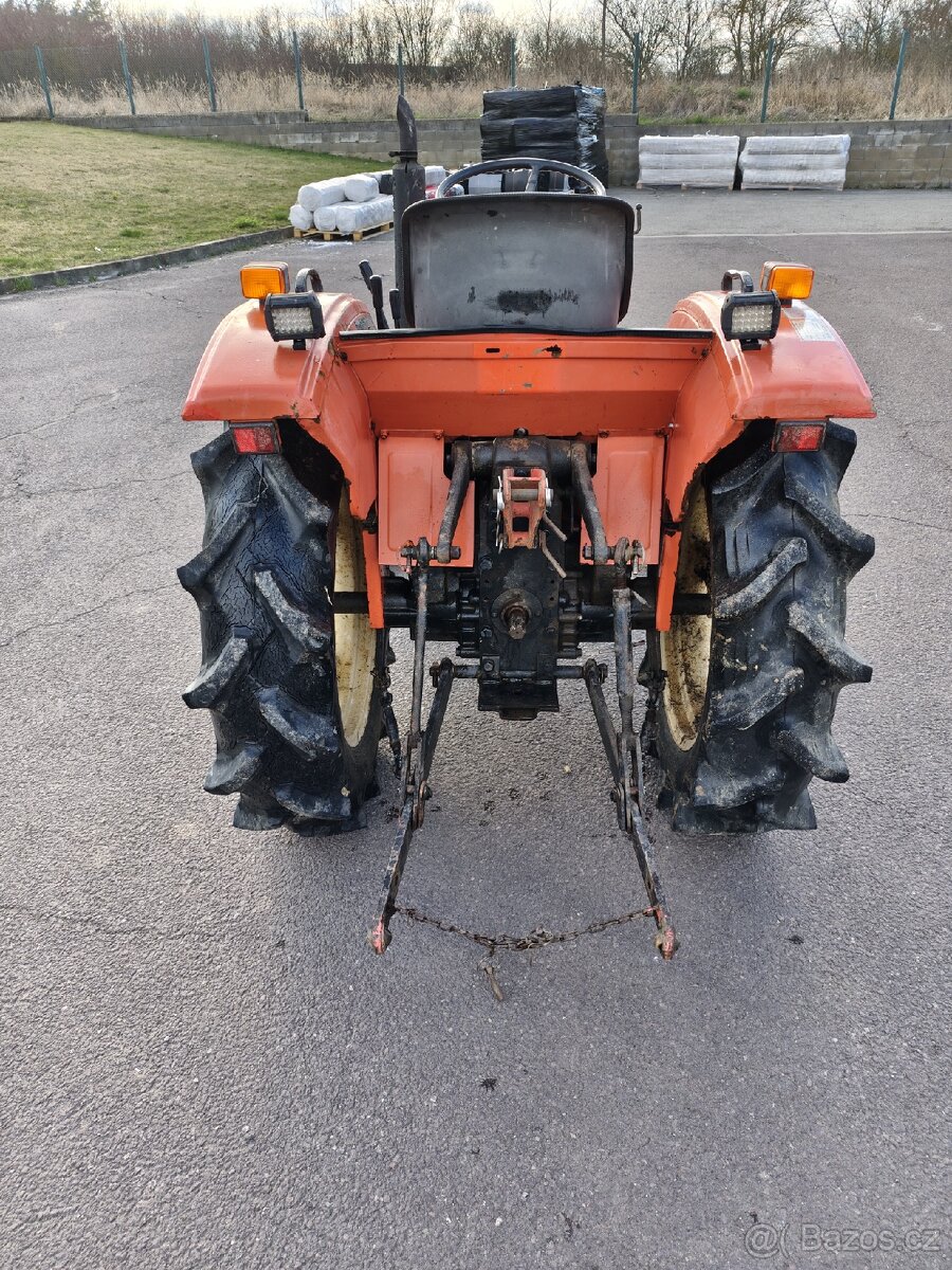 Malotraktor HINOMOTO E 2304 - 3