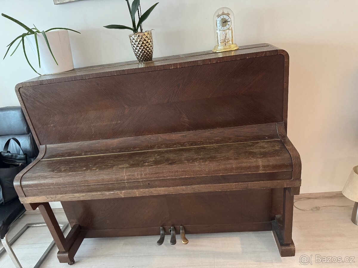 Pianino/klavír Koch a Korselt. - 3