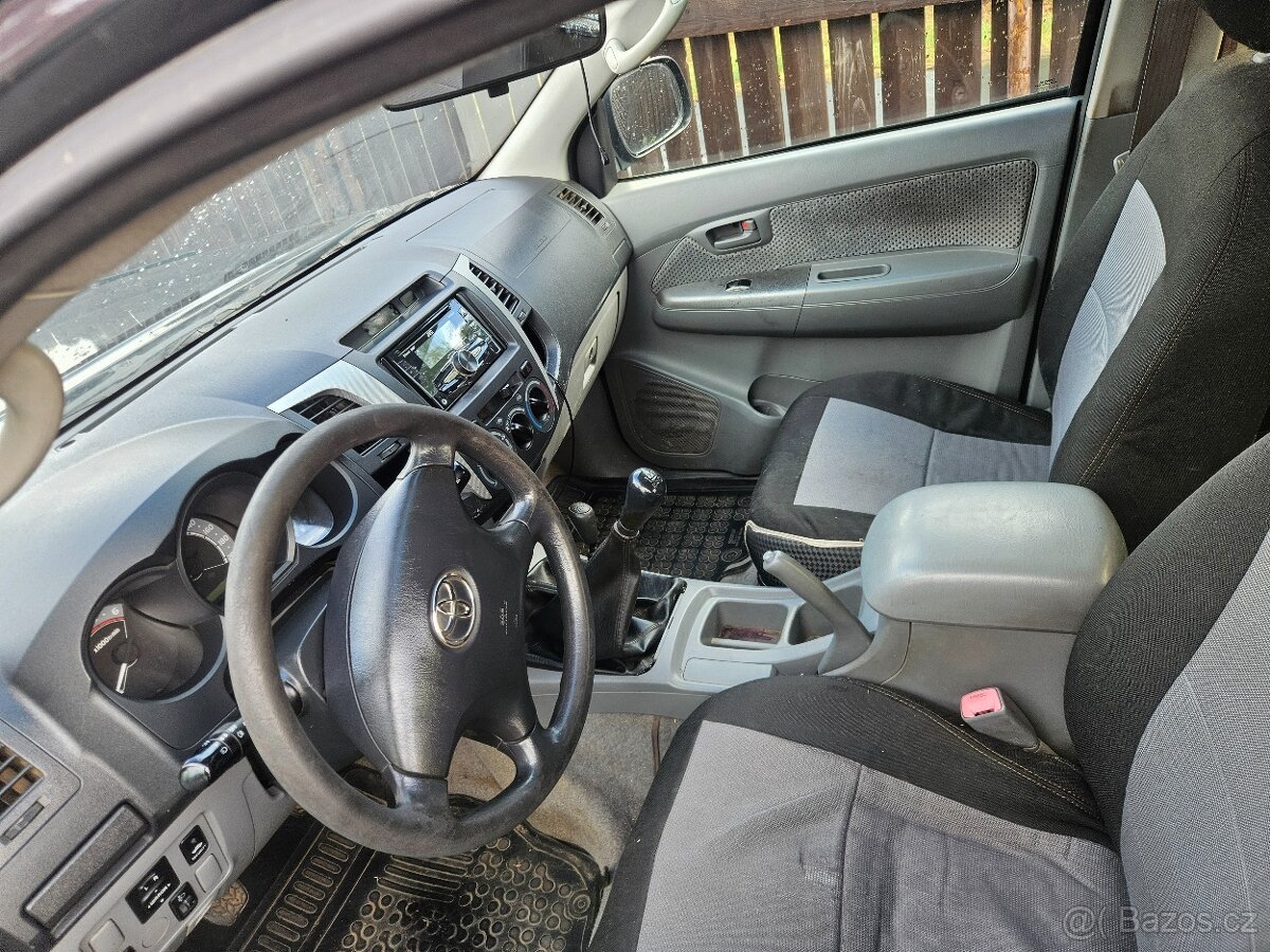 Toyota Hilux - 3
