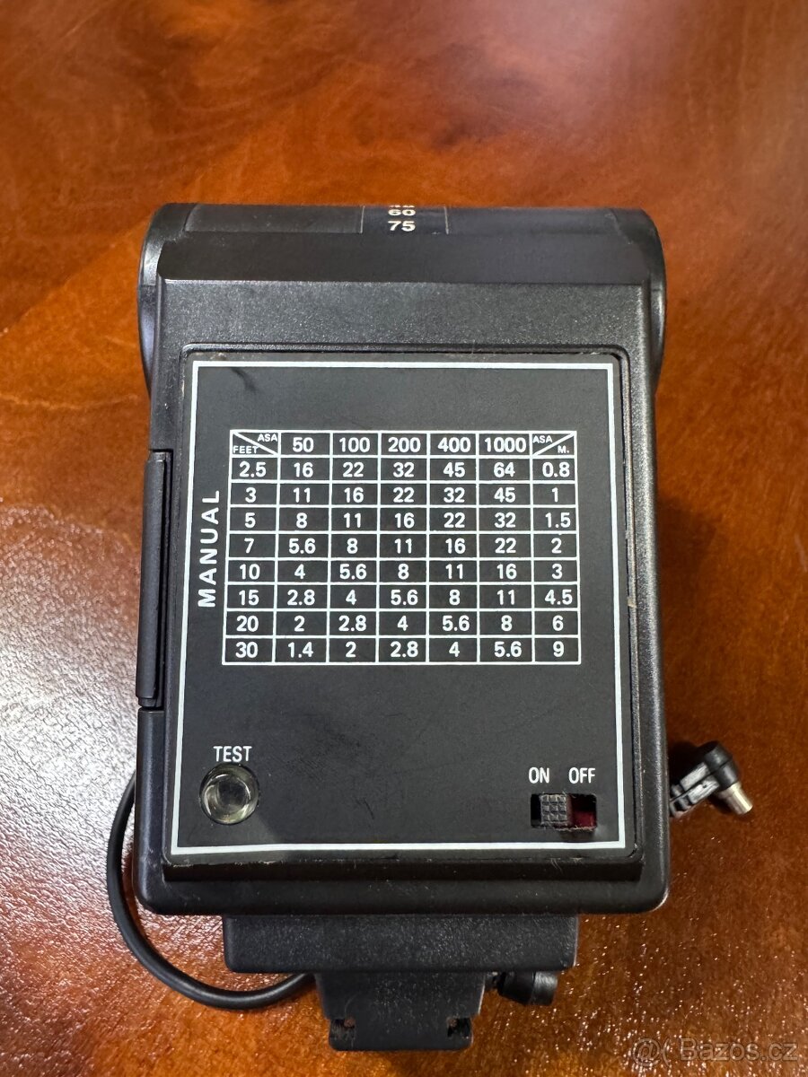 Topca 325 B – vintage externí blesk s kabelem - 3