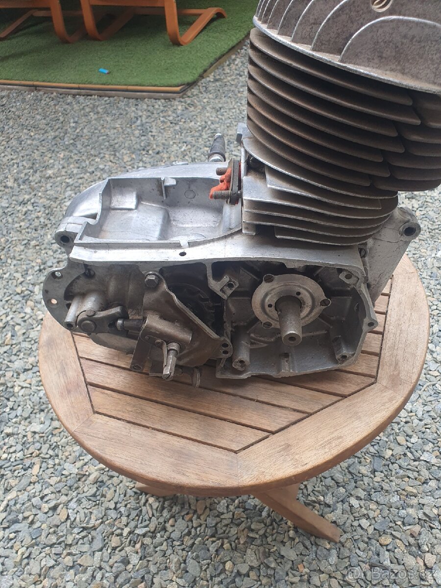 Motor jawa/ČZ 175 ? - 3