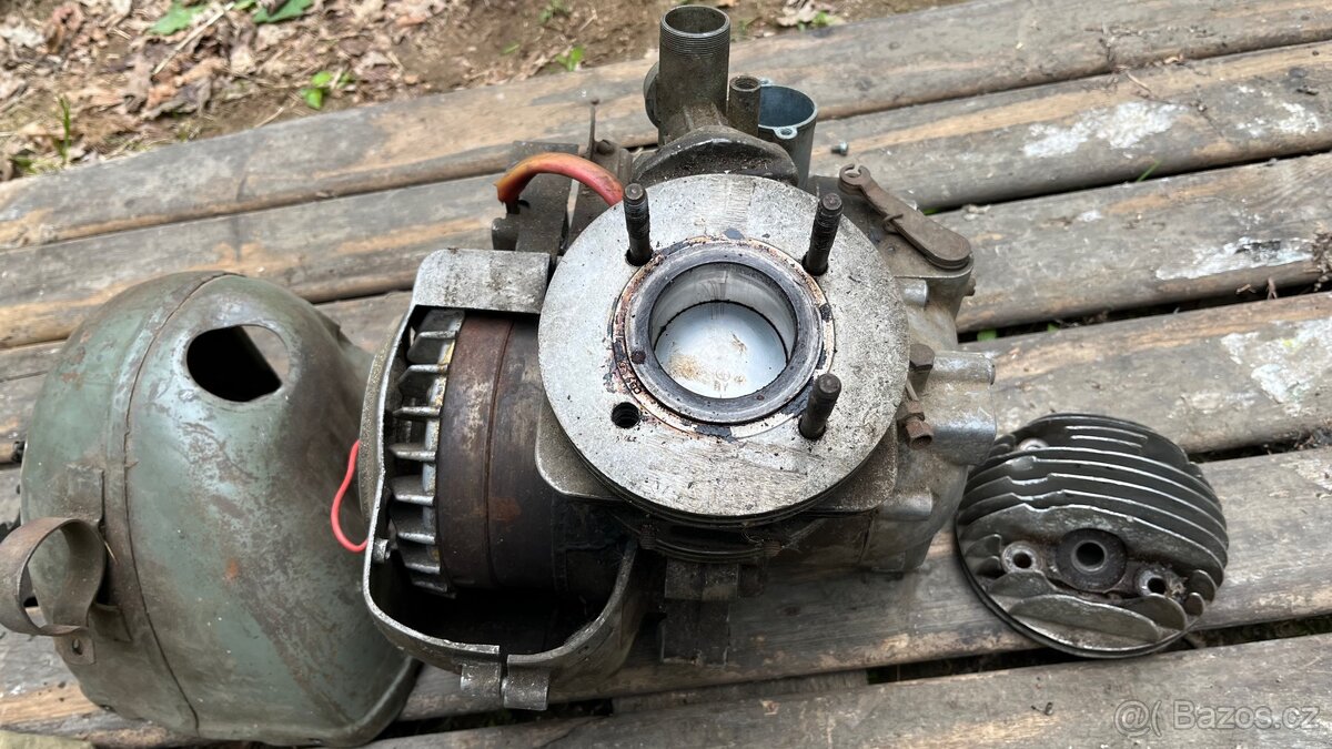 2x motor Manet tatran - 3