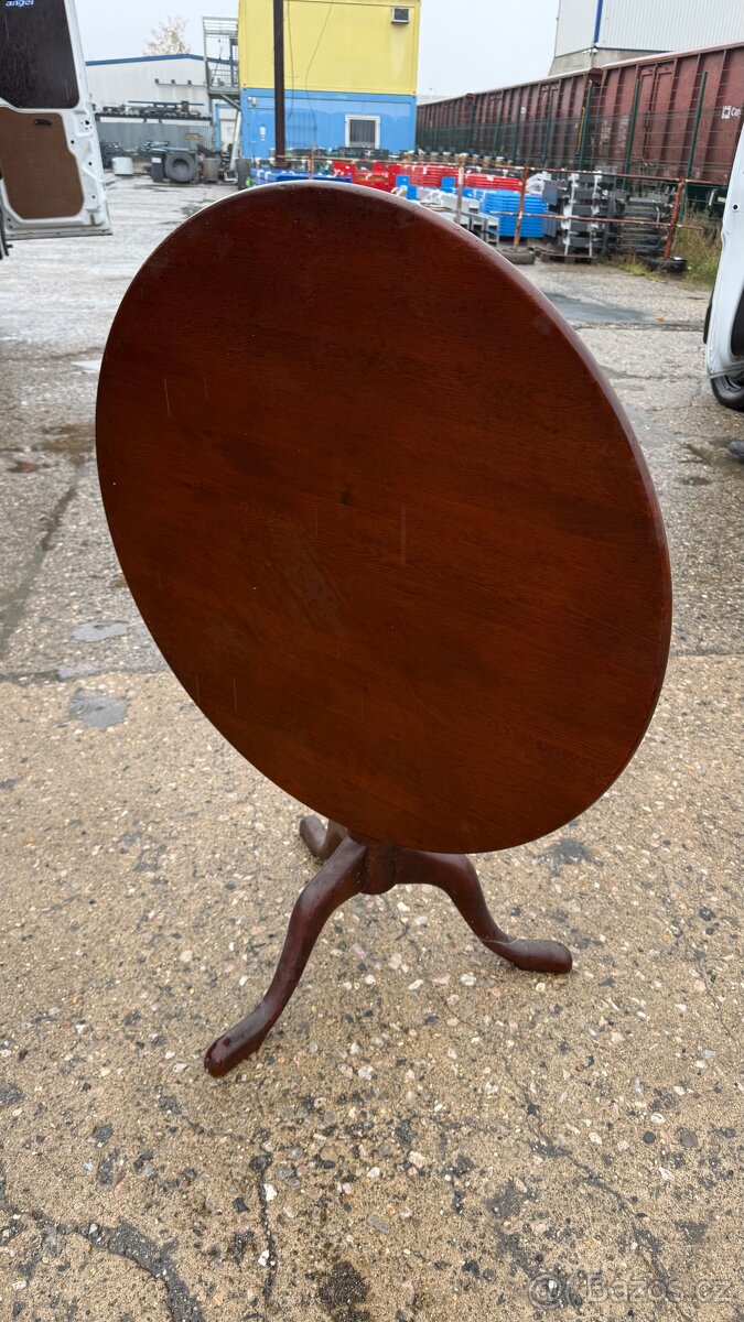 Starý kulatý rozkládací stul - 3