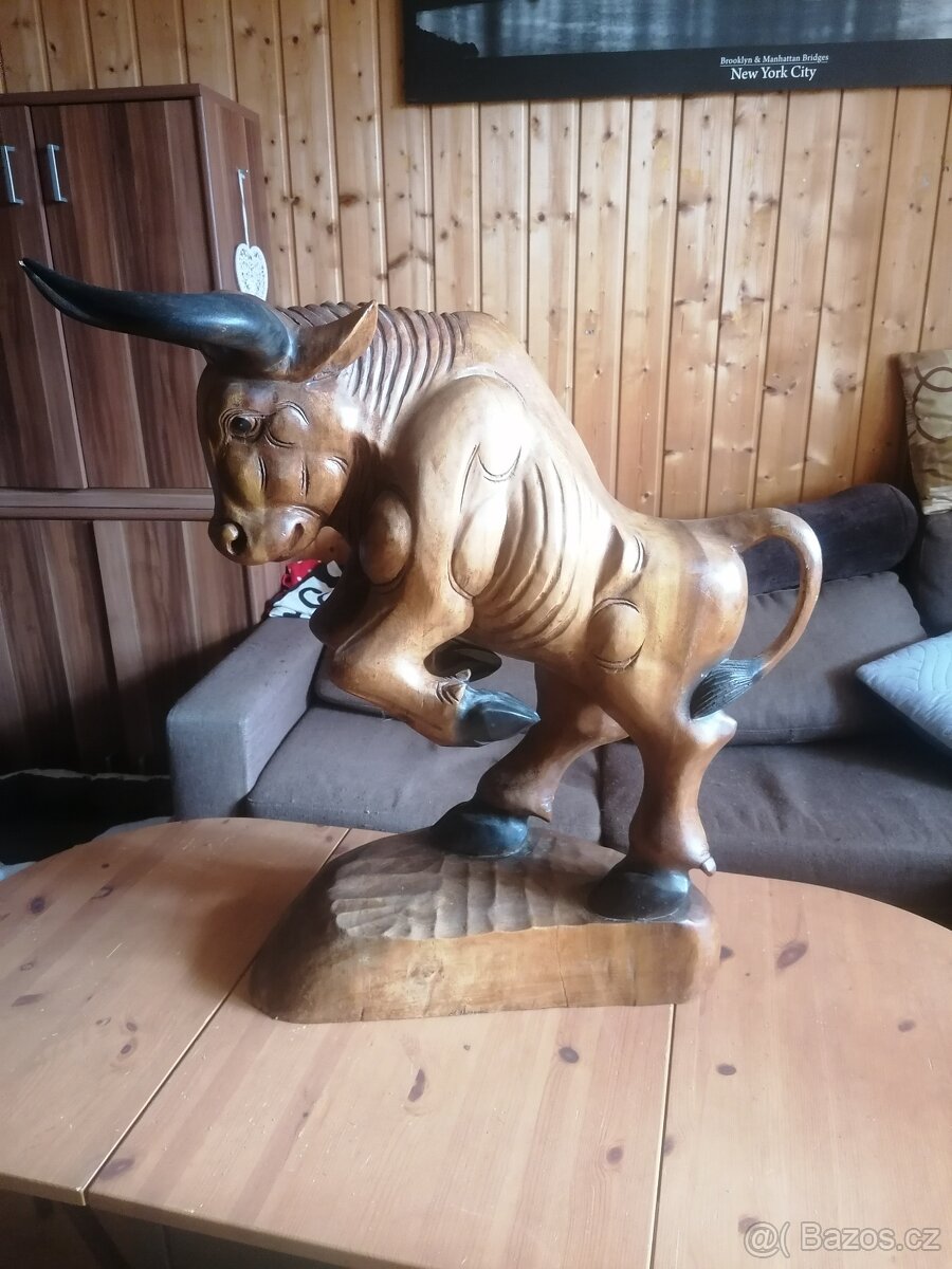 Dřevěná socha býka - 3