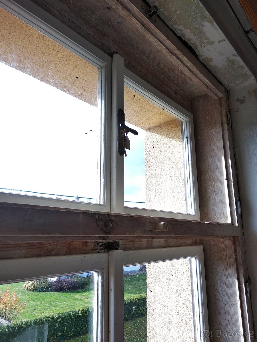 Kliky mosazné ze starých dřevěných oken - 3