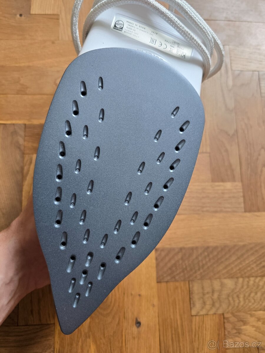 Nová žehlička Phillips GC1744/20 - 3