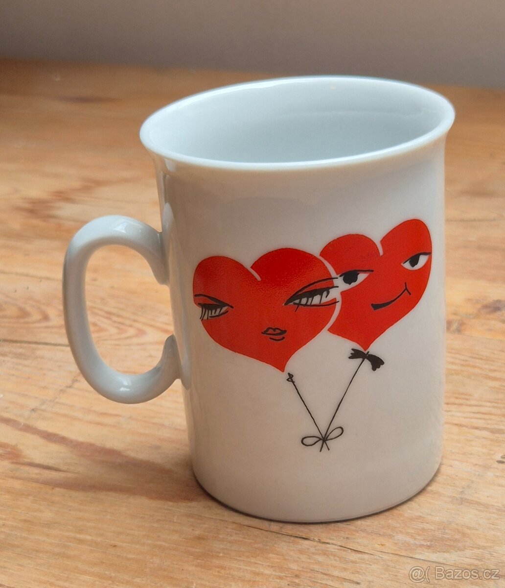 Porcelánový hrníček s nápisem Miluješ mě? - 3