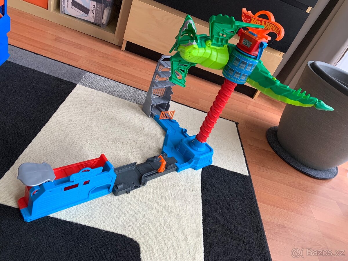 Hot Wheels dračí útok ze vzduchu - 3