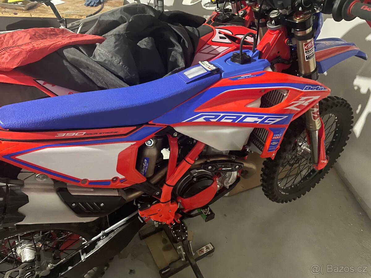 Beta 390 rr rok 25 najeto 8 mth - 3