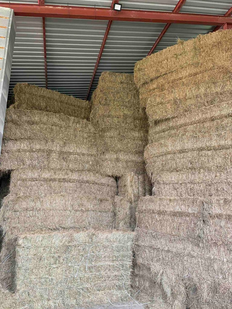 Prodám hranaté senové balíky - 3