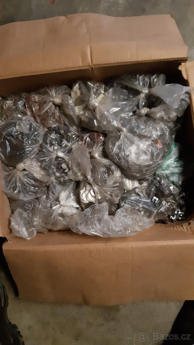 Veci do dilny.Uhelniky.vrtaky zavitniky. - 3