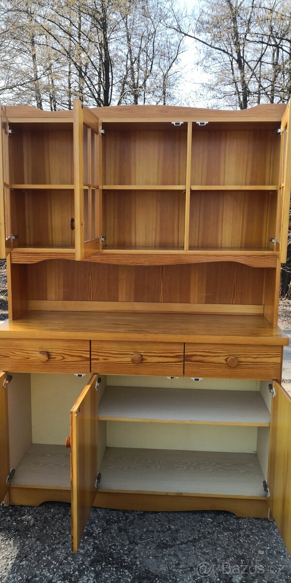 Masivní příborník - 3