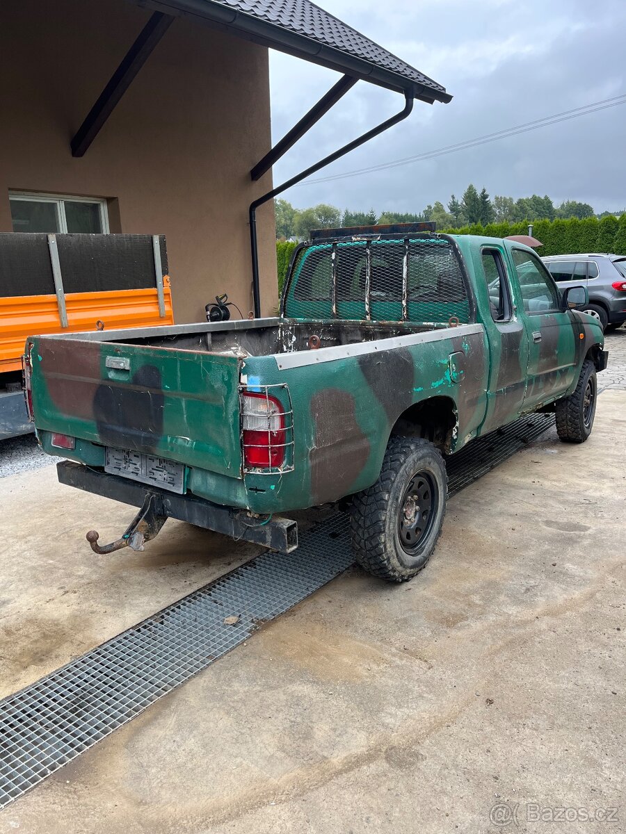 Toyota Hilux 2.4 TD LN 170 ExtraCab