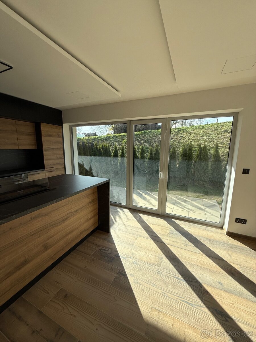 BYT-TOP EXLUZIVNÍ 3+KK+zahrada věž A 150,2 m2 - 3