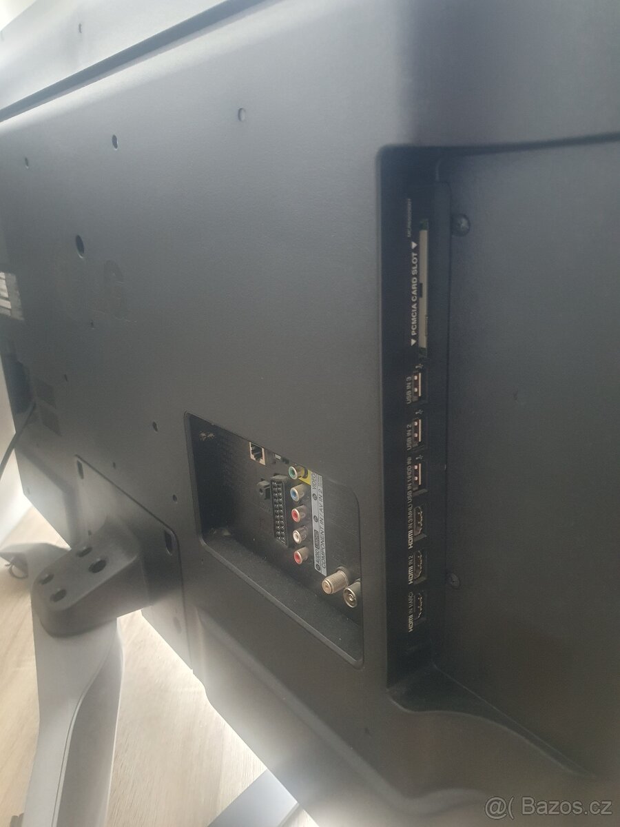 Televize LG 42LA620S - 3