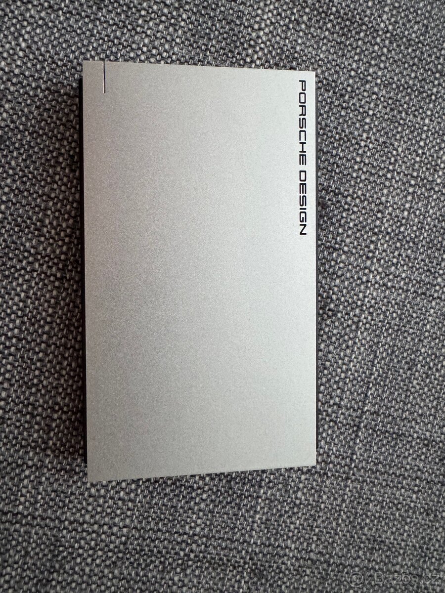 Lacie Porsche Design 1TB USB 3.0 šedý protáhlé - 3