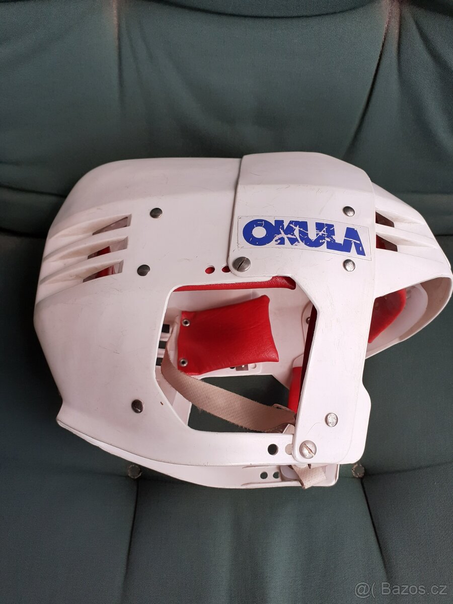 Retro hokejová výstroj - 3