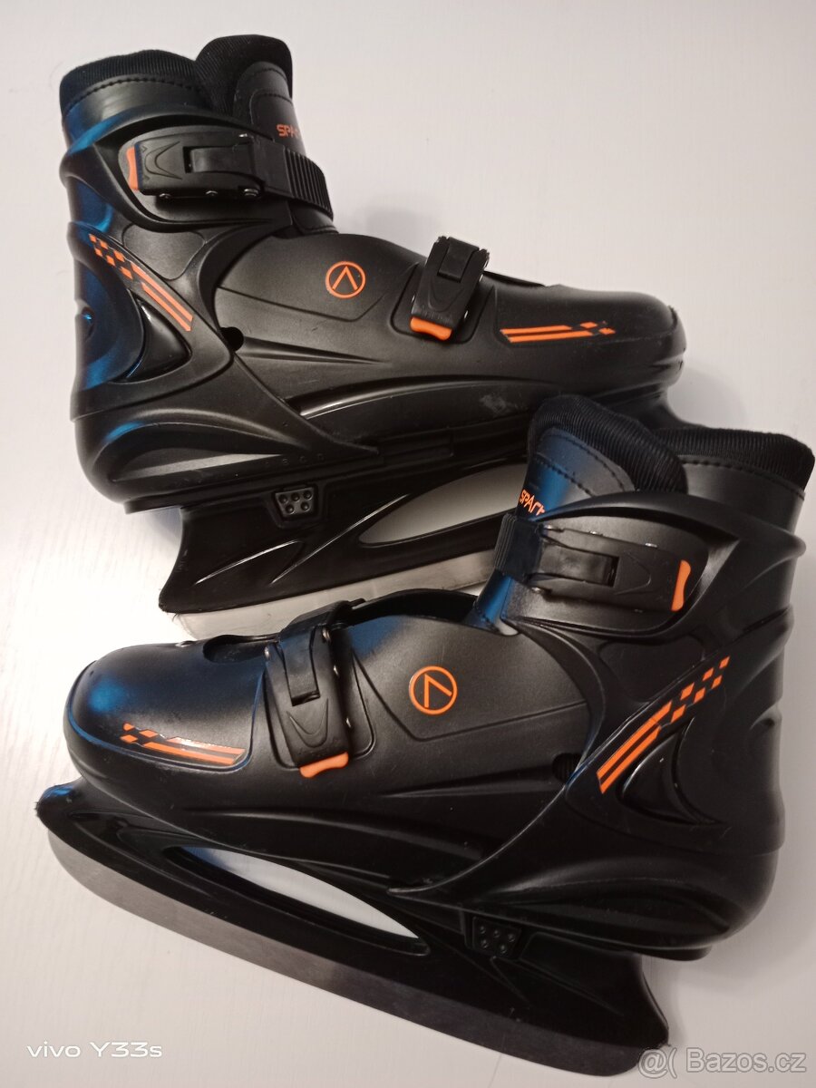 Rostoucí chlapecké brusle Sparťan vel. 37-40 - 3