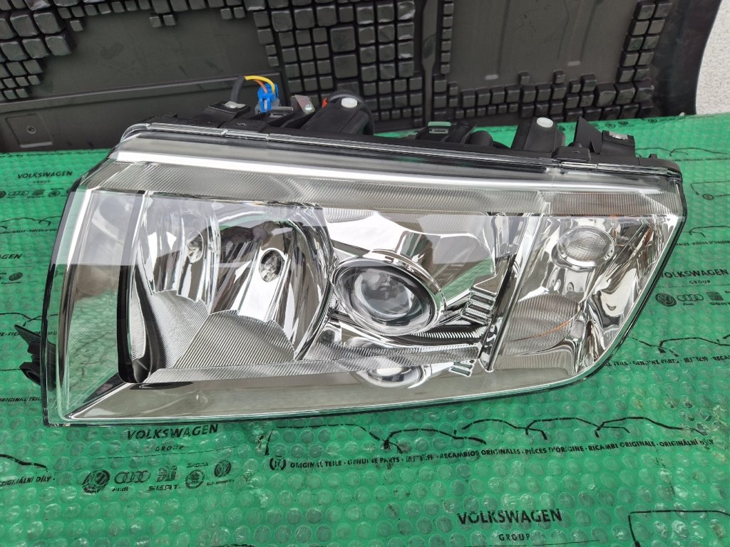 Škoda Fabia I kompletní xenonový světlomet - 3