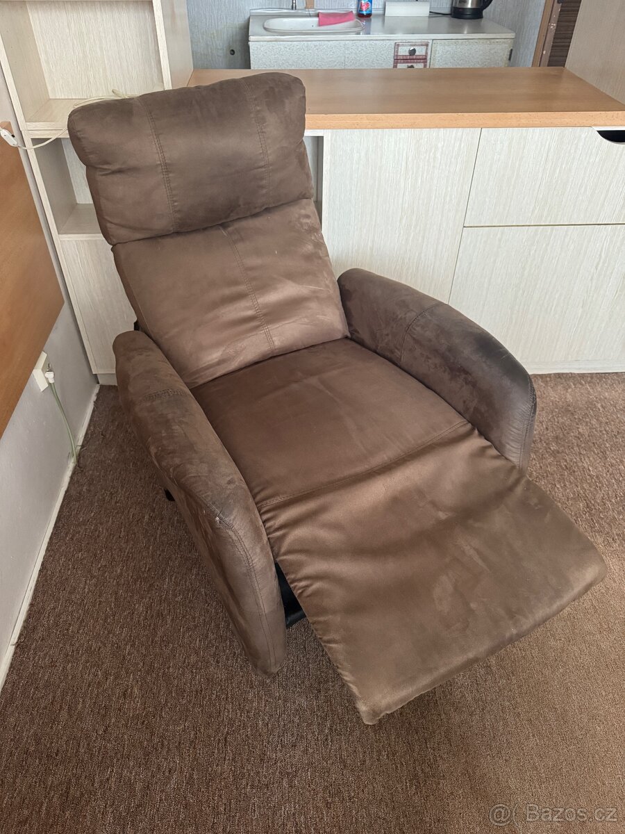 Polohovací křeslo - 3
