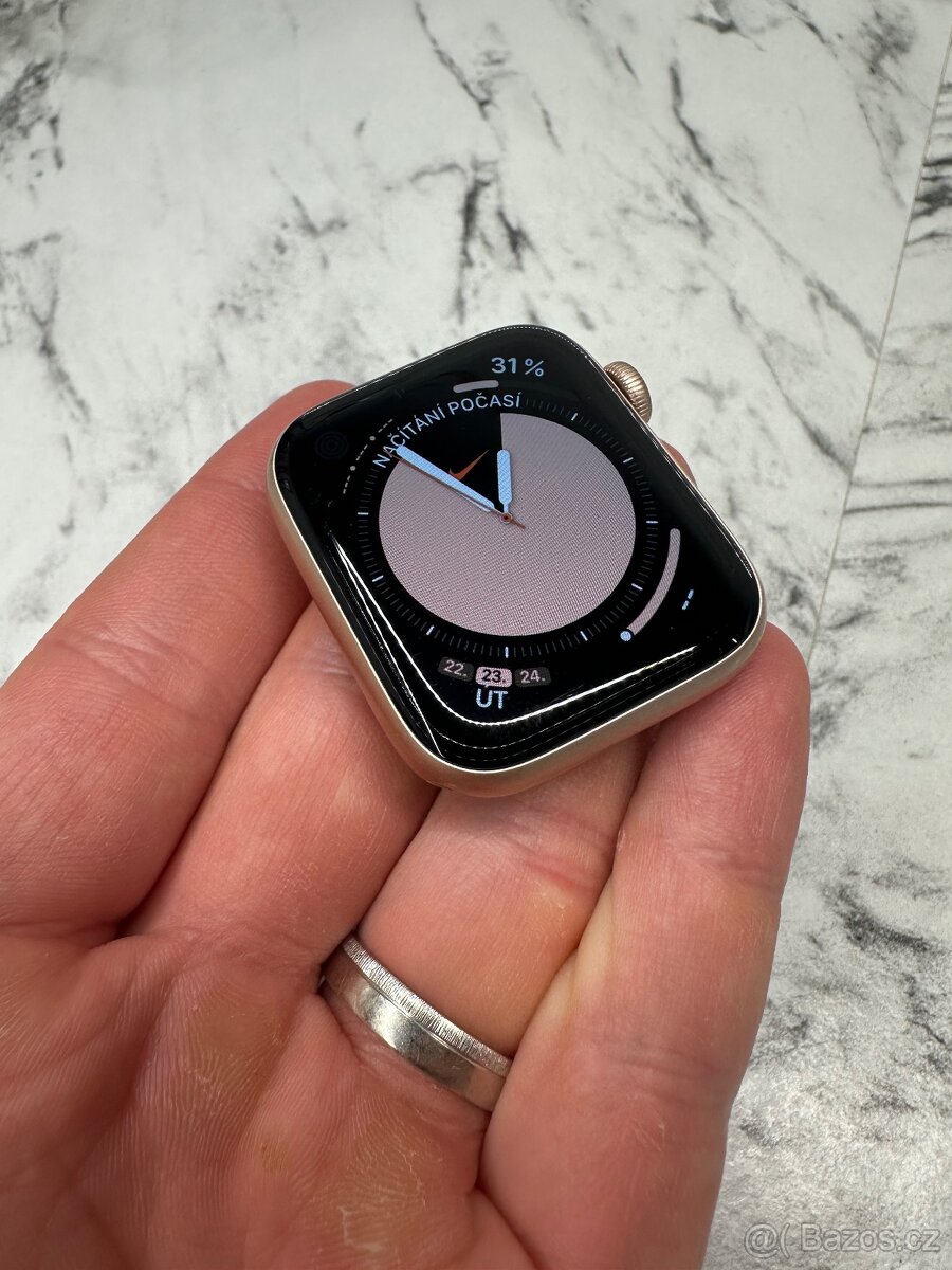 Apple Watch Series 6 44 mm GPS – Gold / Pink Sand, kompletní - 3