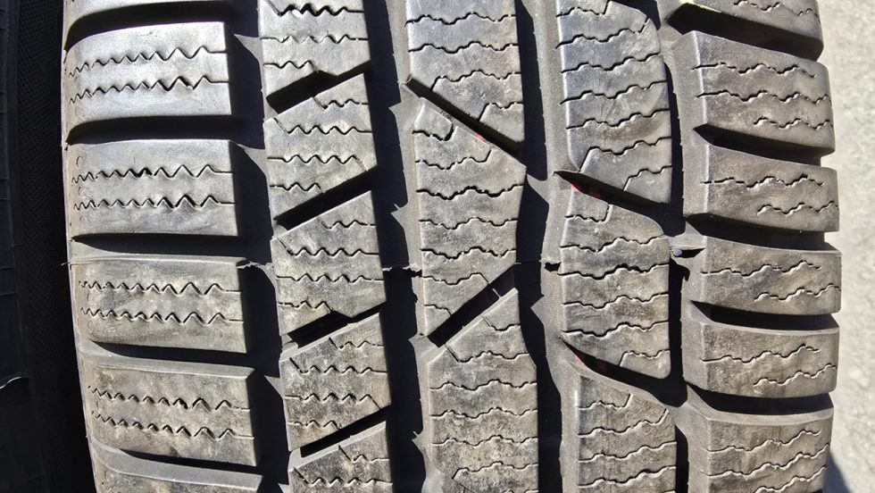 Zimní pneu 205/60/16 Continental - 3