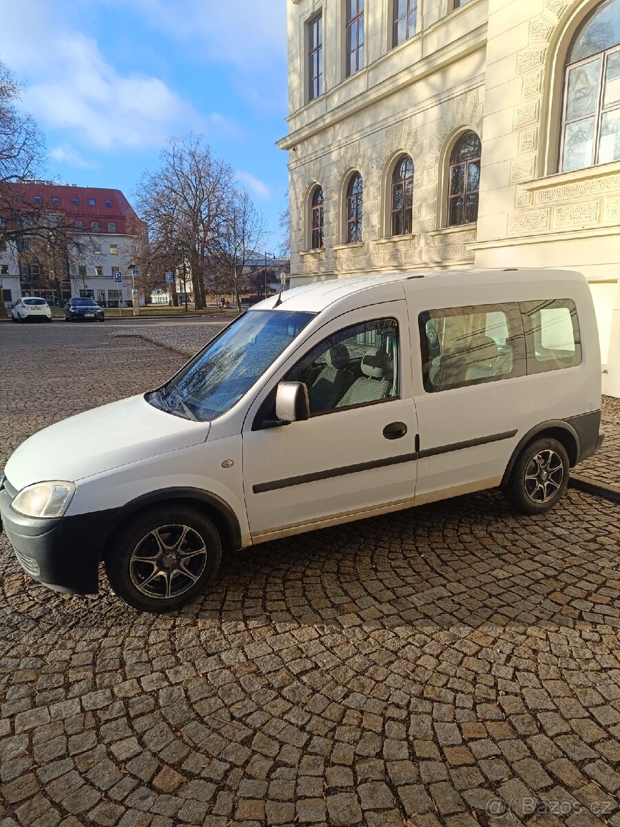 Opel Combo Tour - 3