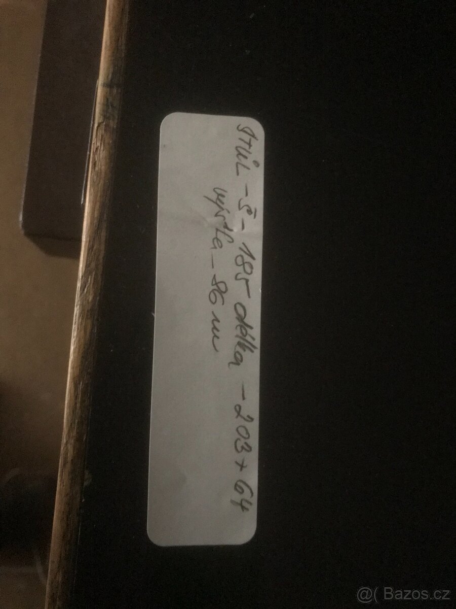 Stůl na pokládání látek - 3