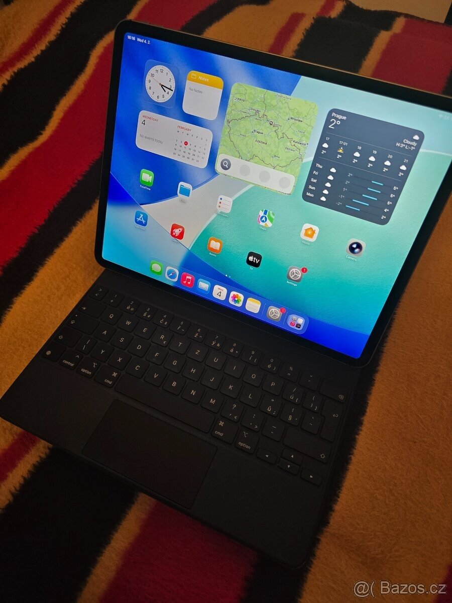 iPad Pro 12.9" (2020) - 128 GB / Cellular + Magic Keyboard - 3