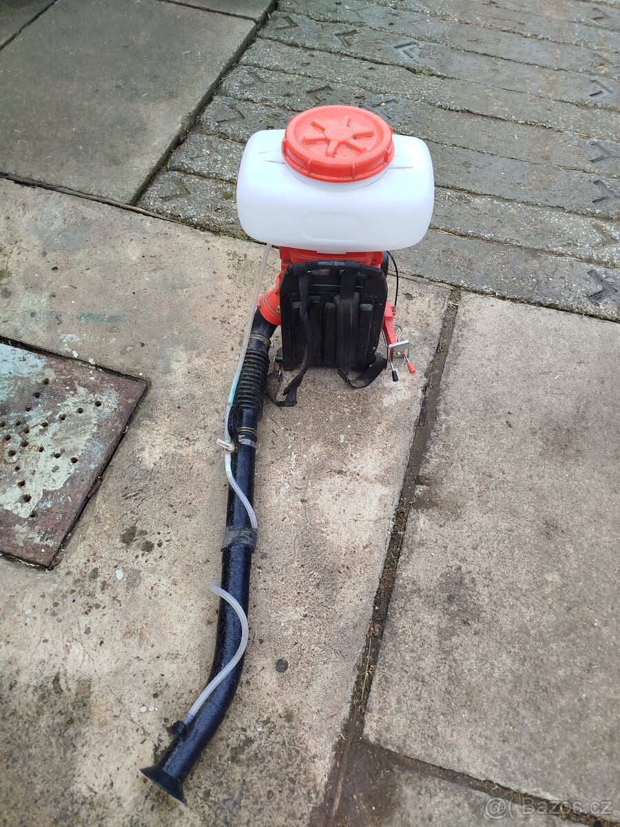 Motorový postřikovač - 3