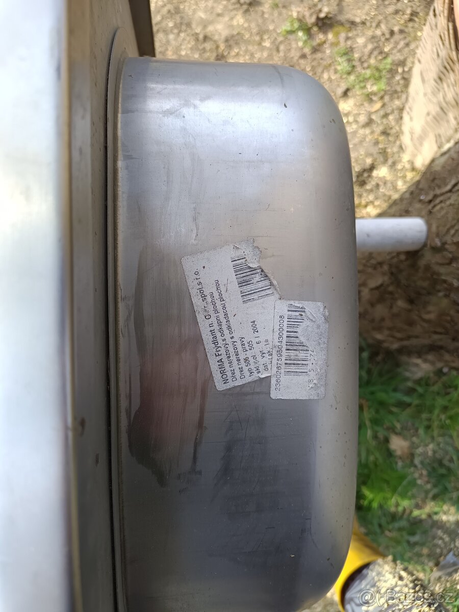 Dřez s odkapávačem - 3