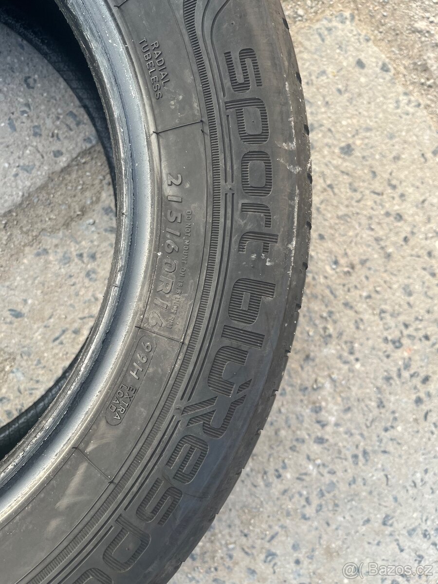 Pneu 215/60/16 - 3