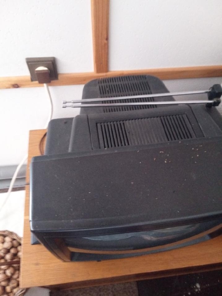 Prodám starší televizor ORAVA COLOR 346 - 3