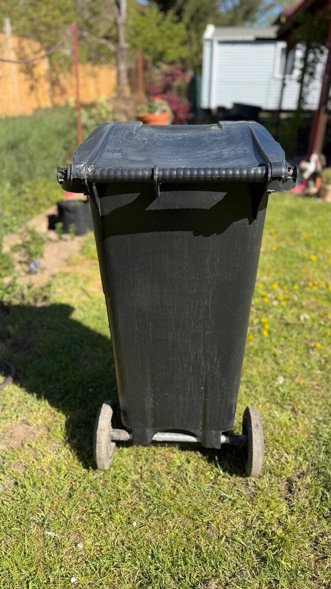 Černá popelnice 120 l - 3
