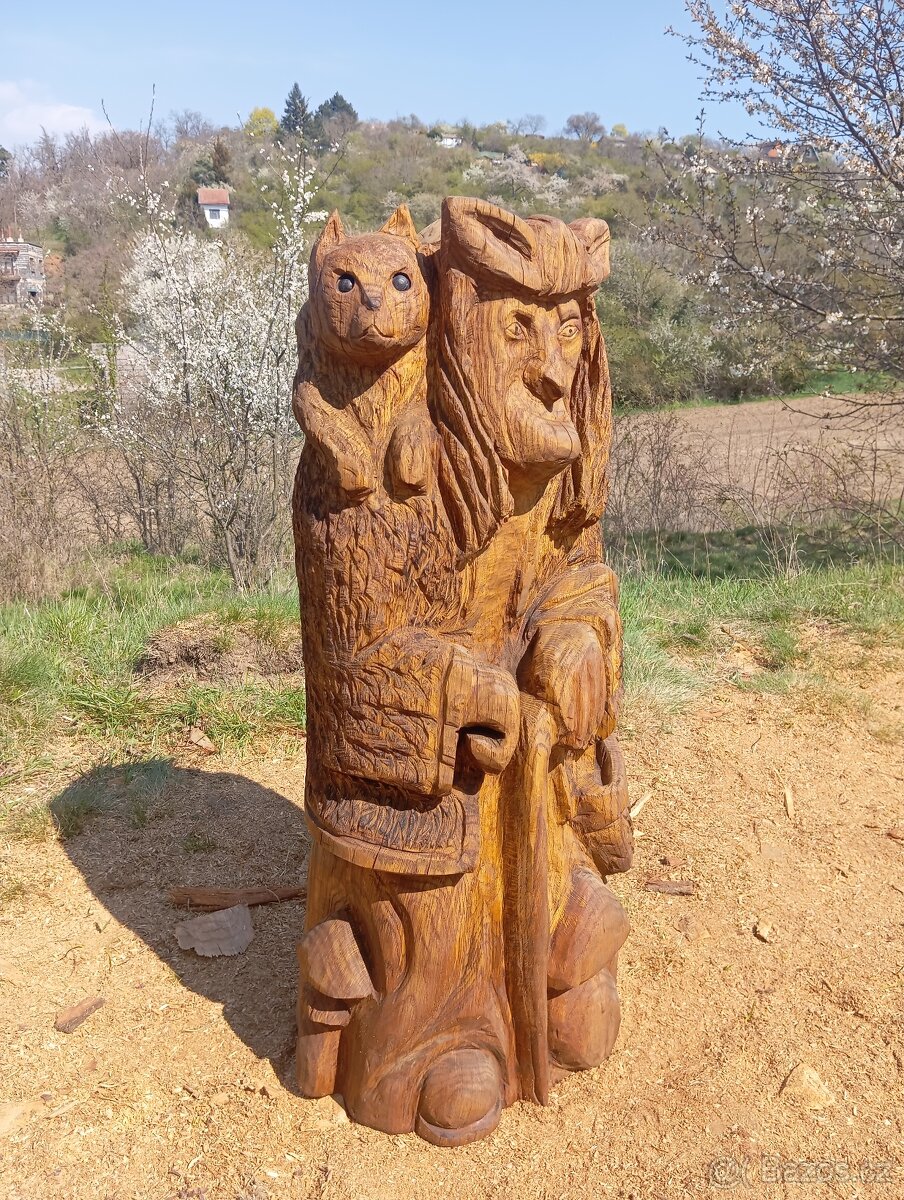 Dřevěná socha čarodějnice - 3