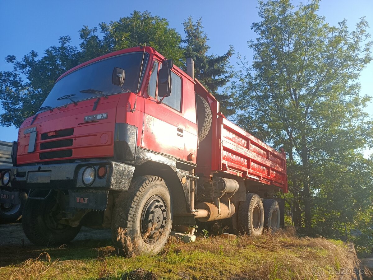Tatra 815 sklápěč - 3