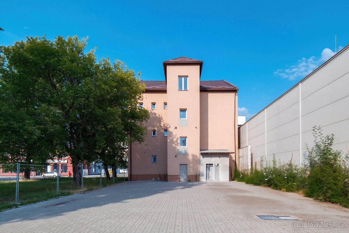 Zrekonstruovaná budova 350 m², výtah, parkoviště, Ostrava - 3