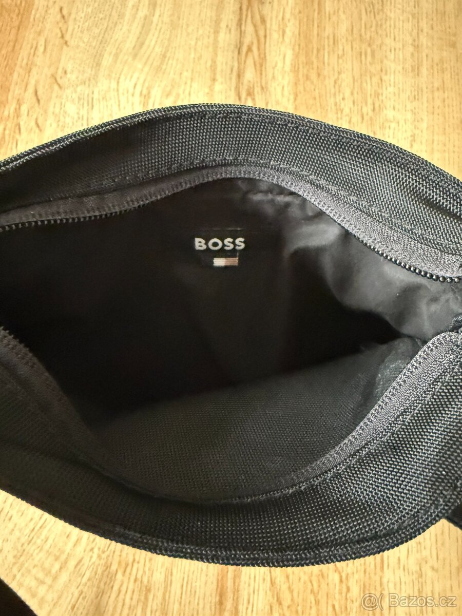 Prodám tašku pšes rameno Hugo Boss - TOP stav - 3