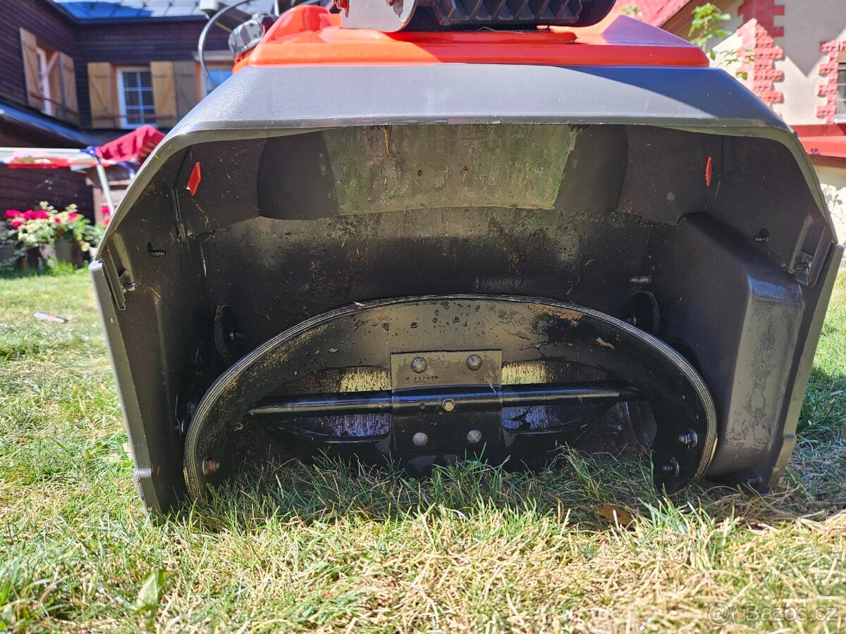 Sněhová fréza Husqvarna ST 121E - 3