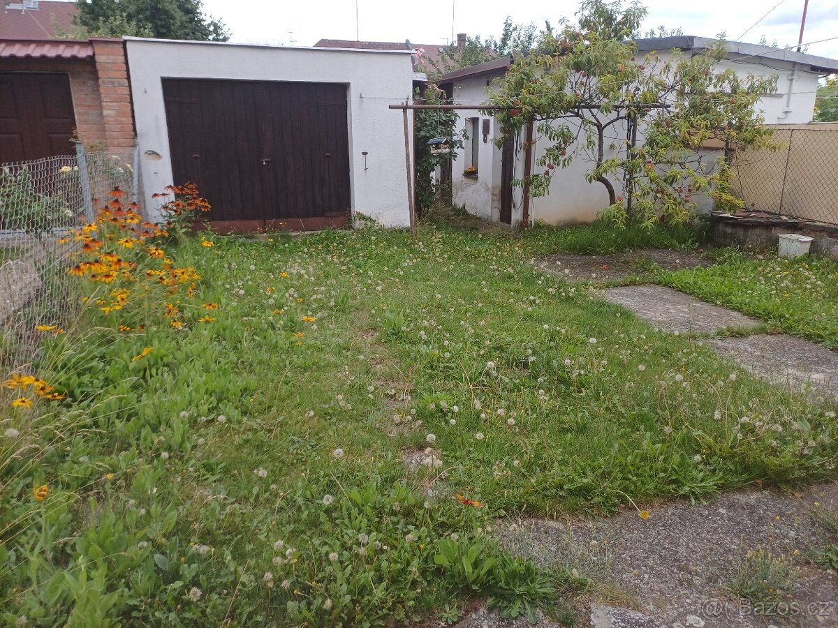 Dům včetně zahrady a dalších dvou parcel v centru města. - 3