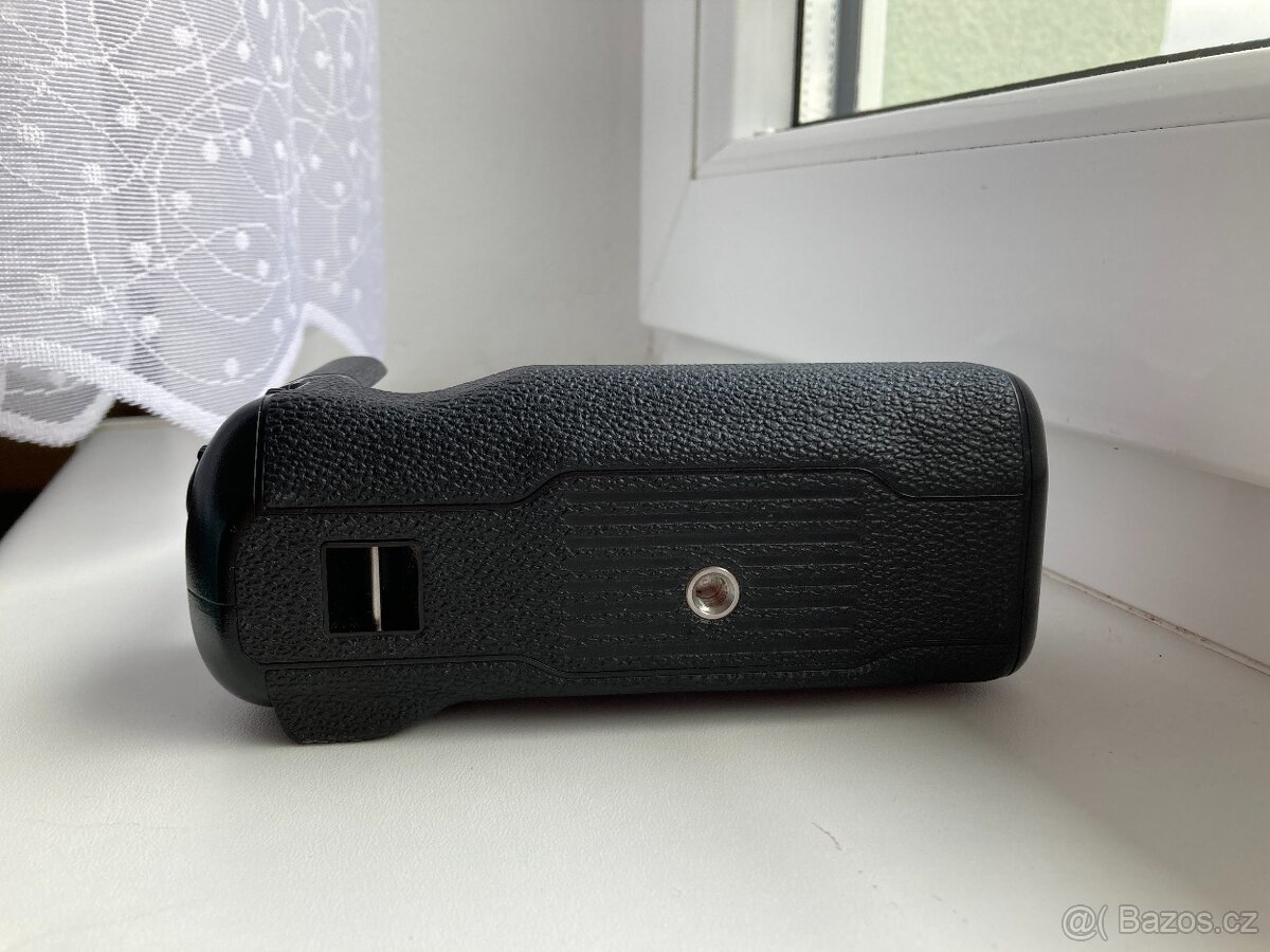 VPB-X-T2 Bateriový grip pro Fuji X-T2 - 3