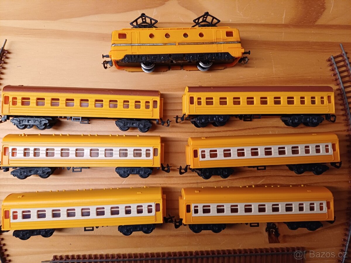 Sběratelská sada TT s hnědýma kolejema - 3