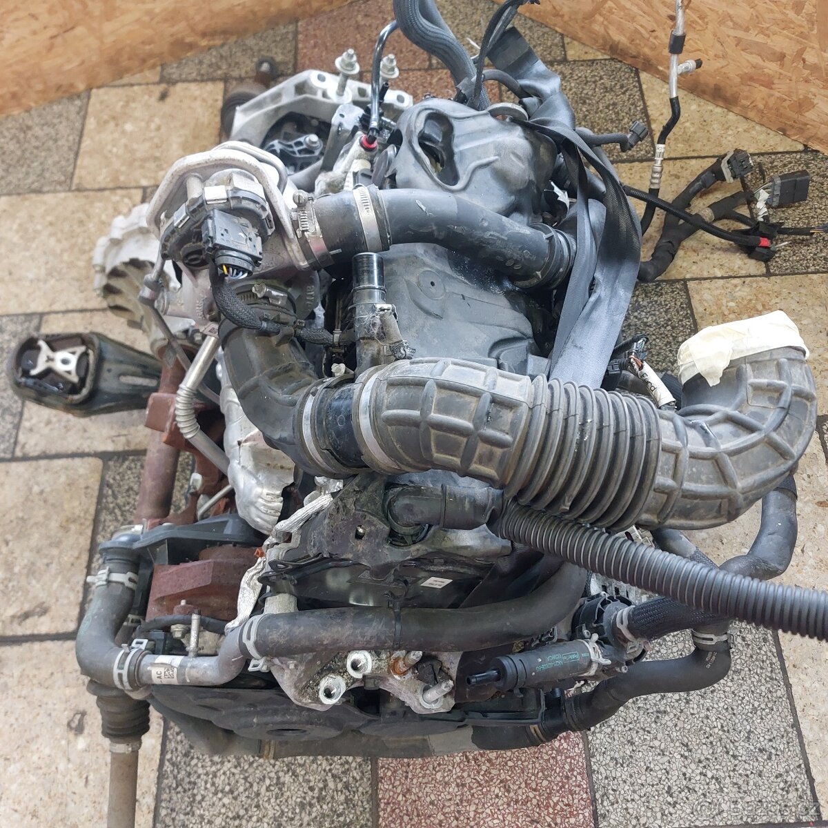 Ford Transit Mk8, Custom 2.0 EcoBlue - motor BLFB - 3