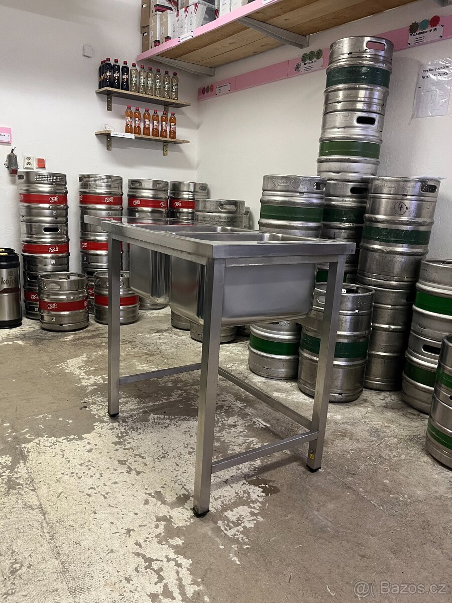Nerezový výčepní stůl č.2 - 3