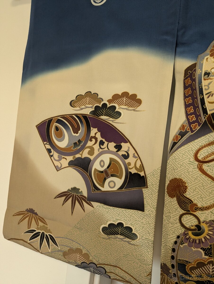 Chlapecké kimono se samurajskou helmou - 3