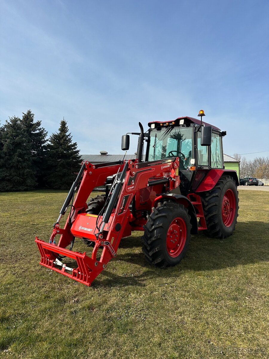 Traktor Belarus 820 s čelním nakladačem - 3