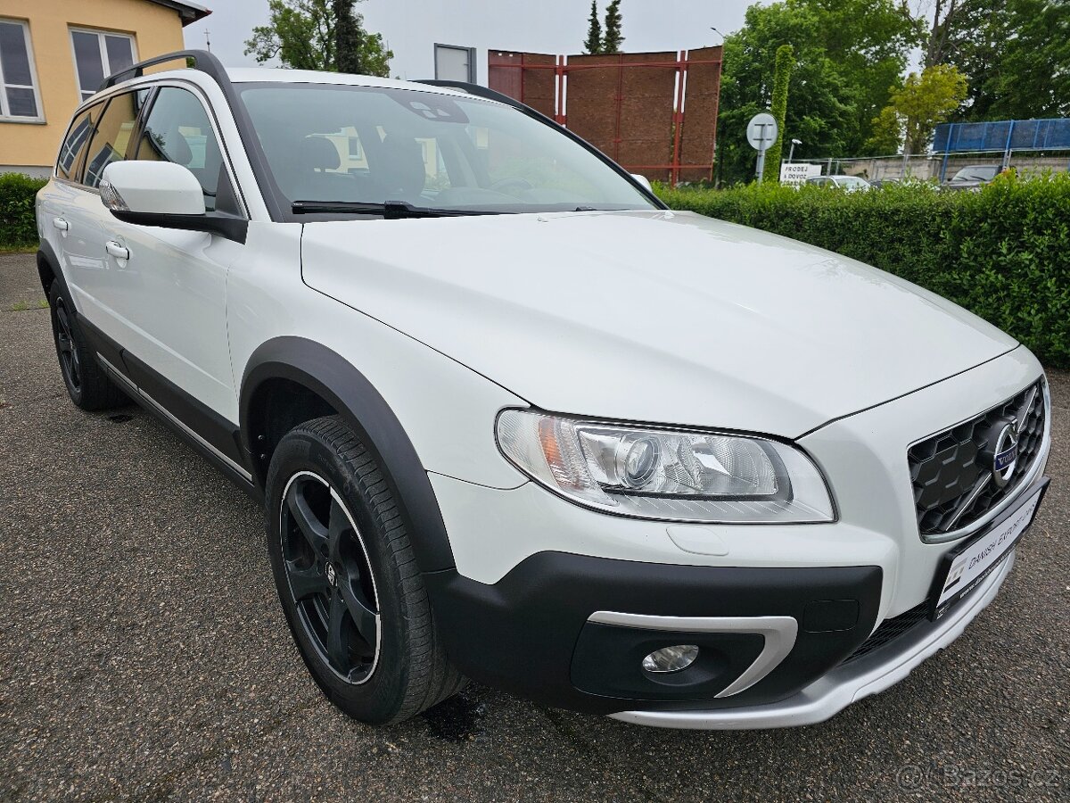 VOLVO XC70 2016 2.0D4 133kW SUMMUM,TEMPOMAT,VÝHŘEVY,SERVISKA - 3