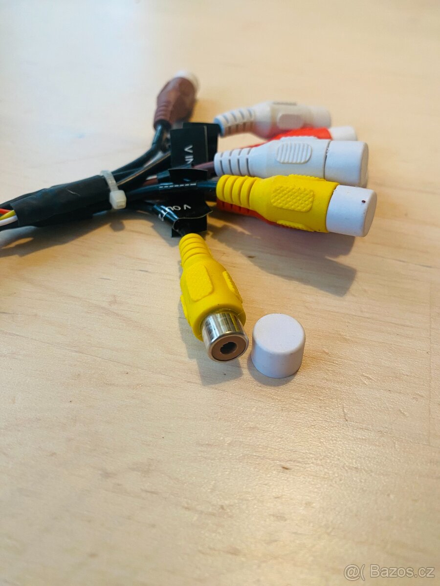 20 PIN konektor pro 2DIN autorádia, 8 RCA - 3