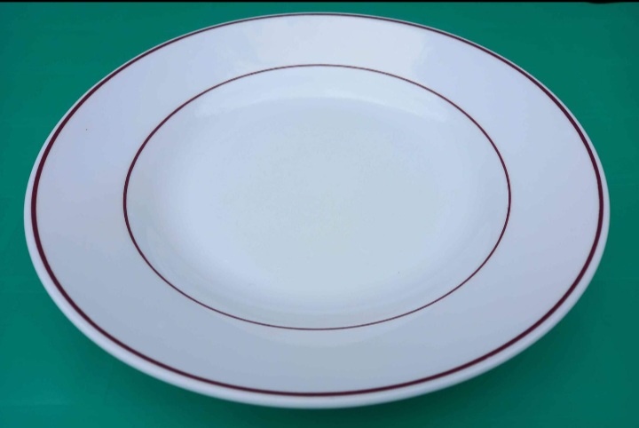 Sada talířů ,vše za 500kč - 3